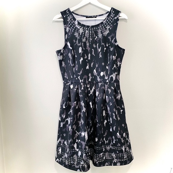 NWT Women’s Apt 9 Printed Dress - Picture 3 of 5
